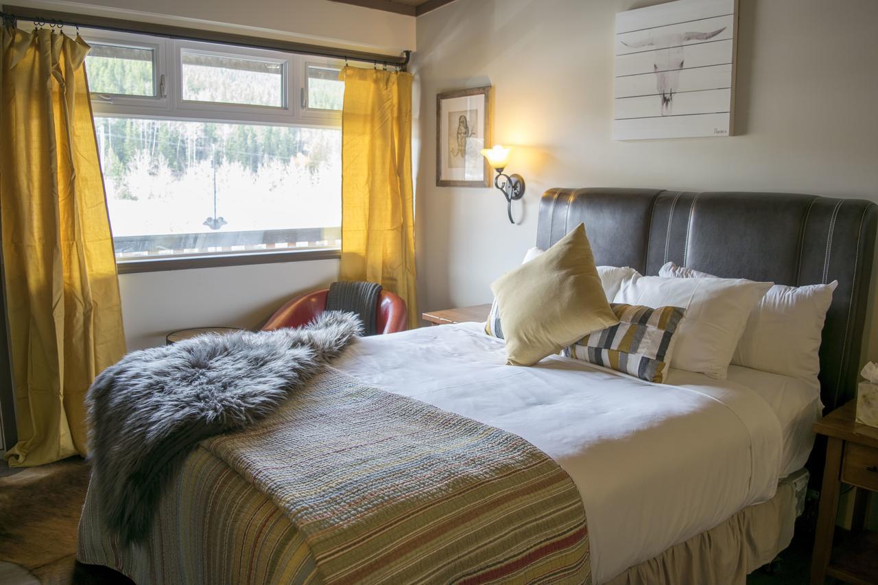 Yamnuska Suites Canmore Kültér fotó
